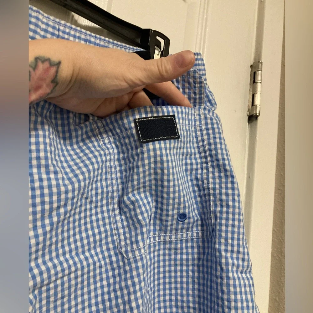 *Vineyard Vines Blue Gingham Men’s Medium Swim Shorts #D
